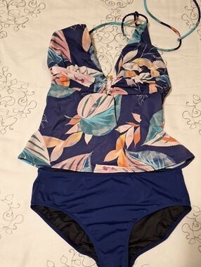 Venus Navy Tropical Print Two-Piece Tankini Set With 2 BOTTOMS
